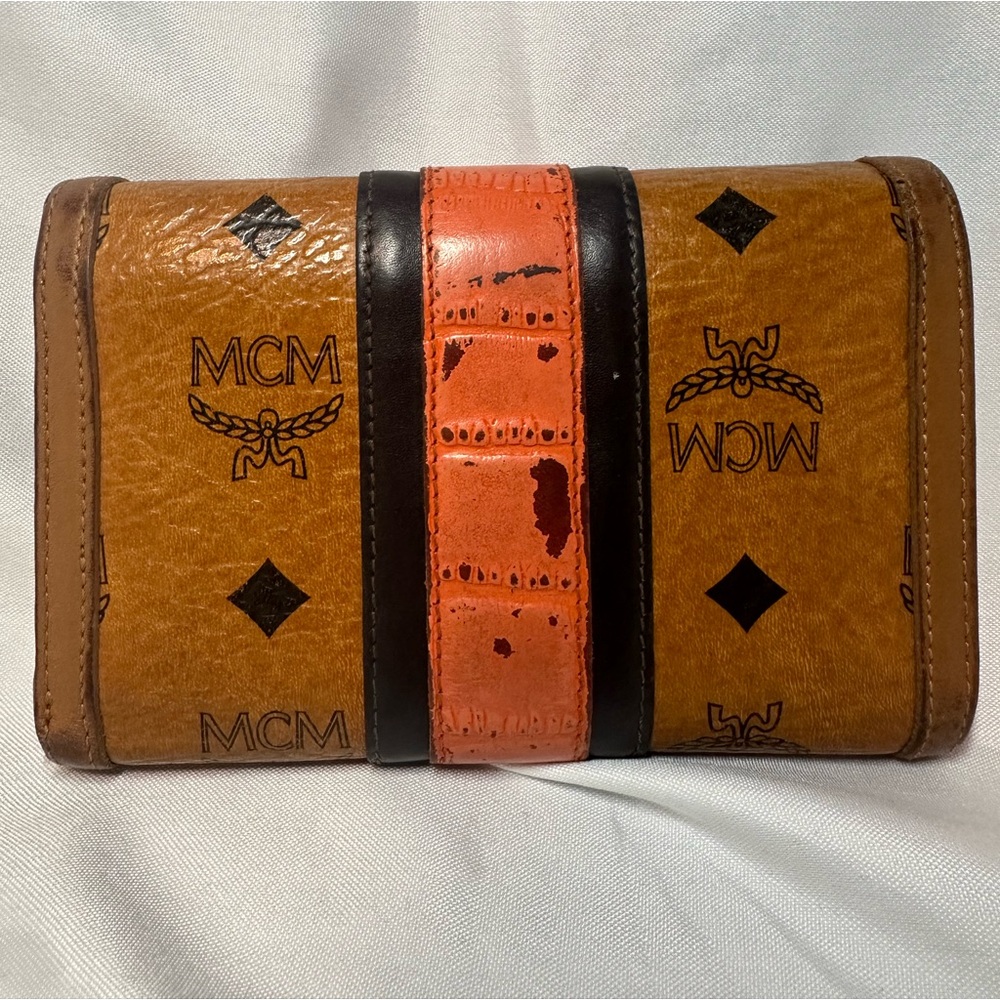 MCM Tote & Wallet Set - Picture 4 of 15